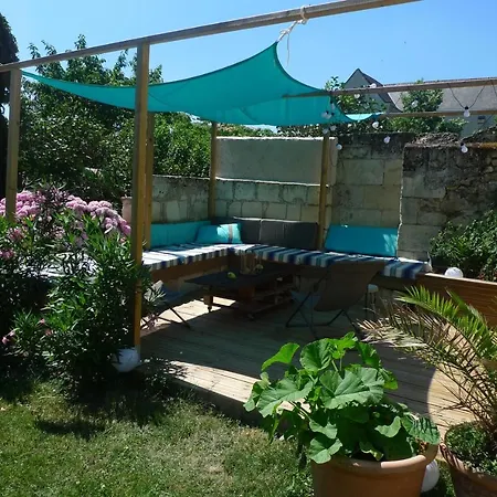 La Douceur Saumuroise Avec Petit Dejeuner Bed & Breakfast
