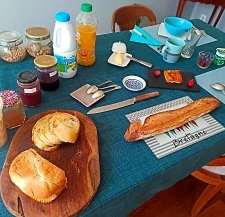 La Douceur Saumuroise Avec Petit Dejeuner 3* سوموور