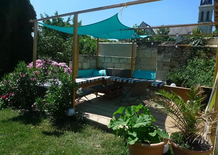 La Douceur Saumuroise Avec Petit Dejeuner Bed & Breakfast