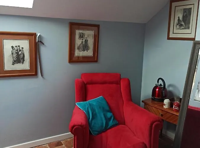 La Douceur Saumuroise Avec Petit Déjeuner Couette-café Saumur